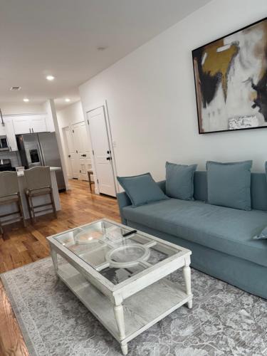 Ampere Apartment | Elegant Retreat Near EWR n NYC