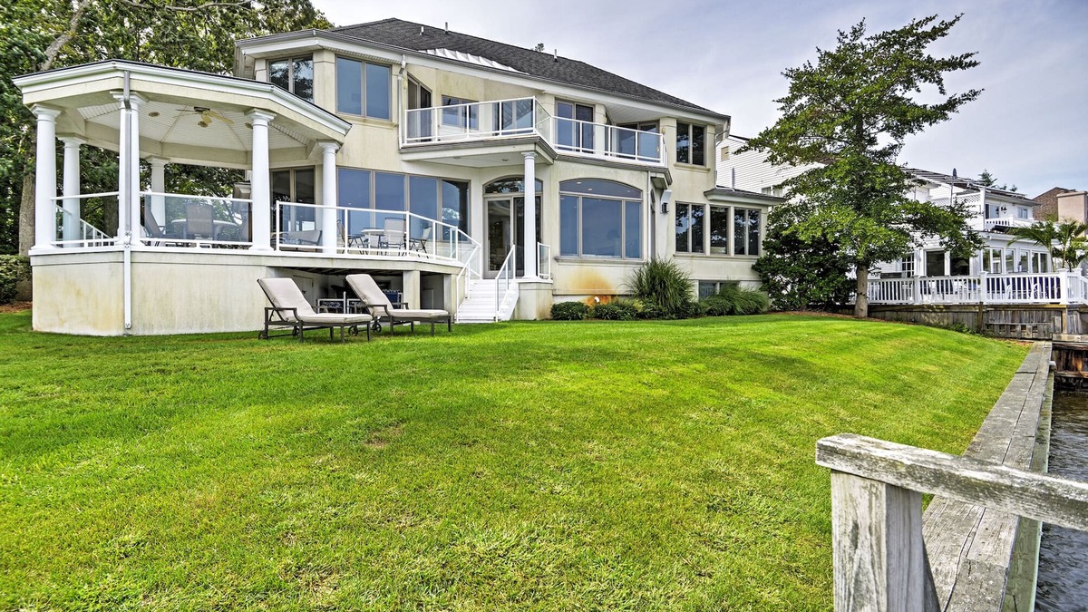 Point Pleasant House | Elegant Riverfront Home w/Expansive Views