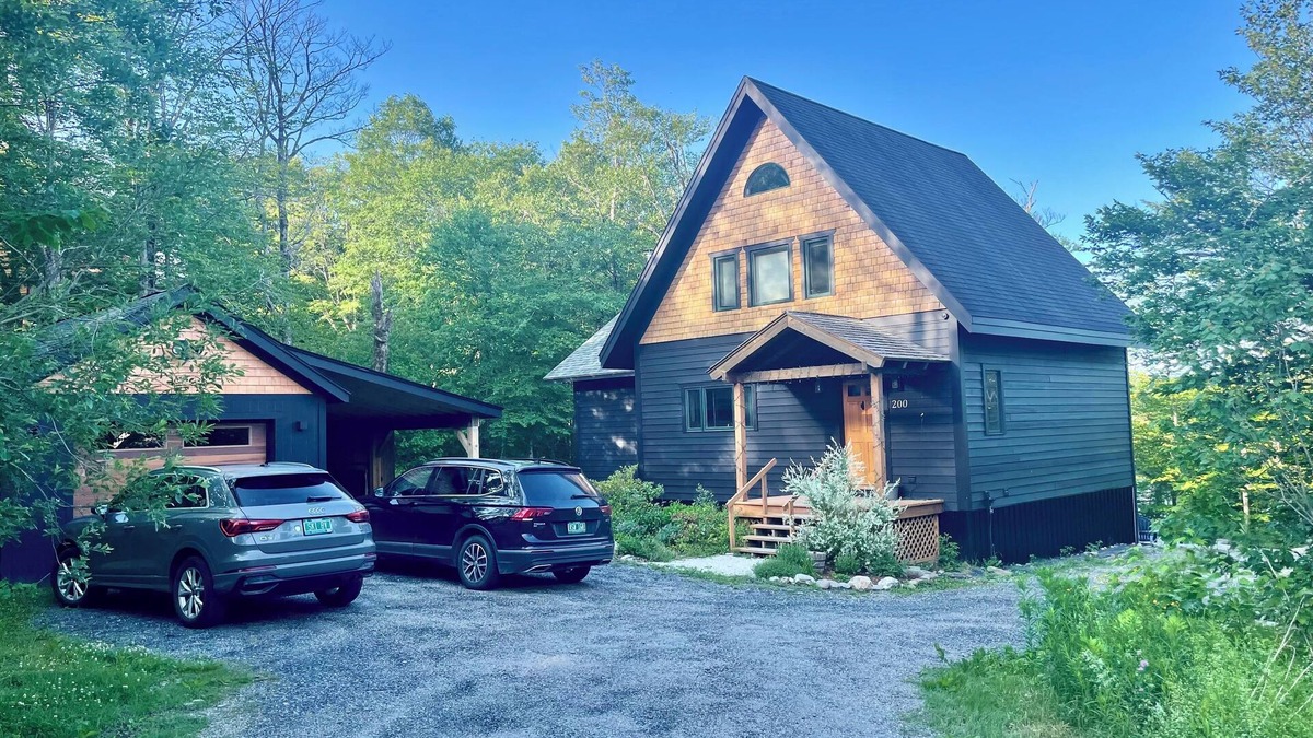 Bolton Valley House | Elegant Ski-in Ski-out House at Bolton Valley Resort