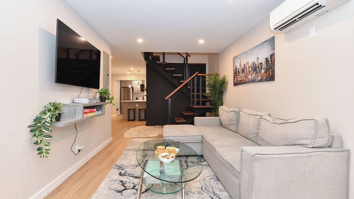 Bowery Apartment | Elegant SoHo 5BR Duplex – Upscale, Central & Spacious