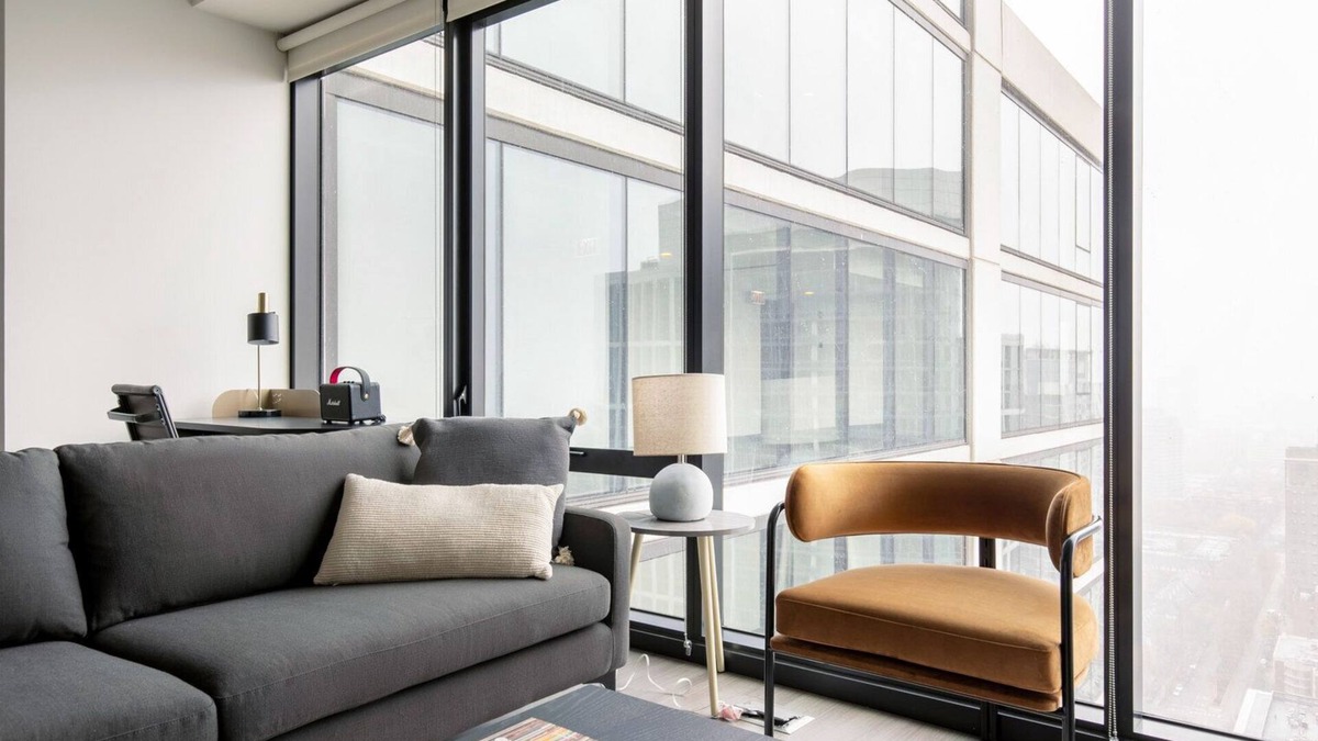 South Loop Apartment | Elegant South Loop 1BR w/Pool, BBQ & Gym, nr Grant Park, by Blueground