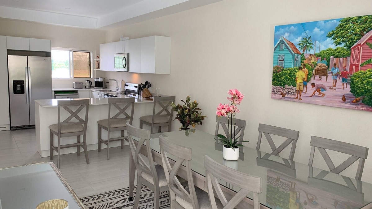 Saint Lawrence House | Elegant, spacious townhouse in a new condo development near stunning Dover beach