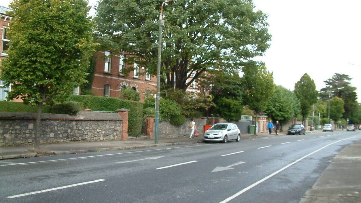Terenure Apartment | Elegant,split-level apt. in Victorian era property