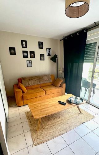 Libourne Apartment | Elegant Studio in Libourne