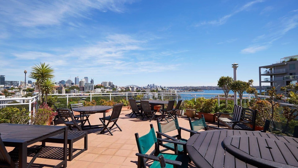 Darling Point Apartment | Elegant Studio with Rooftop Harbour Views