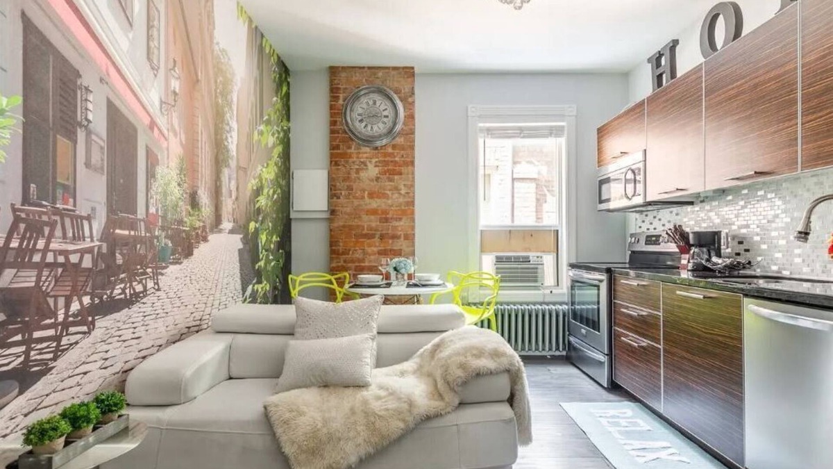 Parkdale Apartment | Elegant style with 3D feature 1 BR suite downtown