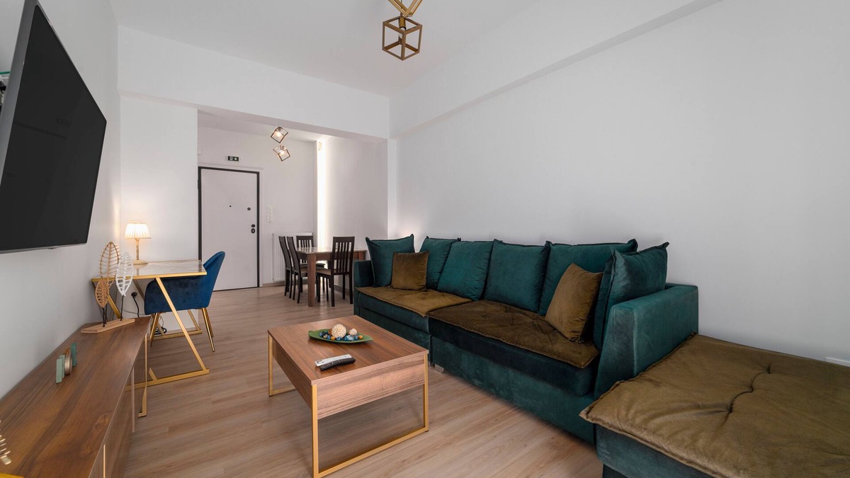 Mousio Apartment | Elegant Two-Bedroom in Exarcheia | Peridot - Homes