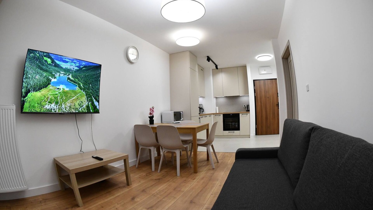 Grzegorzki Apartment | Elegant Two-Room Apartment, City Center, Balcony