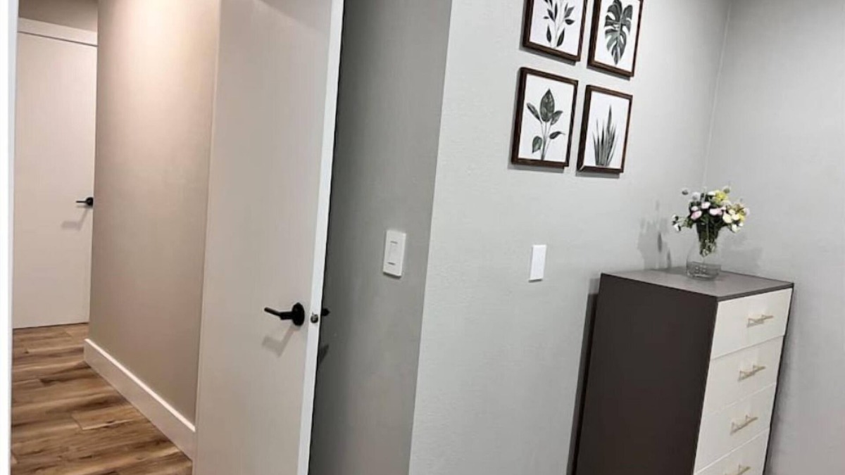 Bothell House | Elegant, Unique Entire LowerUnit