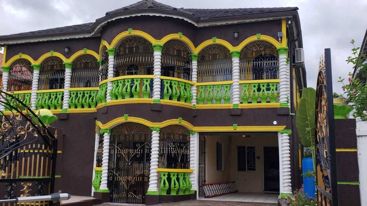 Spanish Town House | Elegant, unique place away from home
