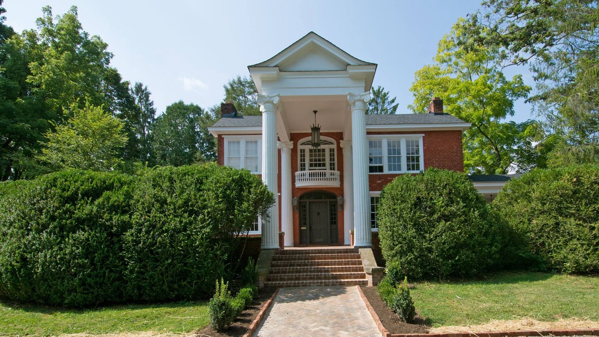 Lewisburg House | Elegant Updated Mansion in the Heart of Lewisburg