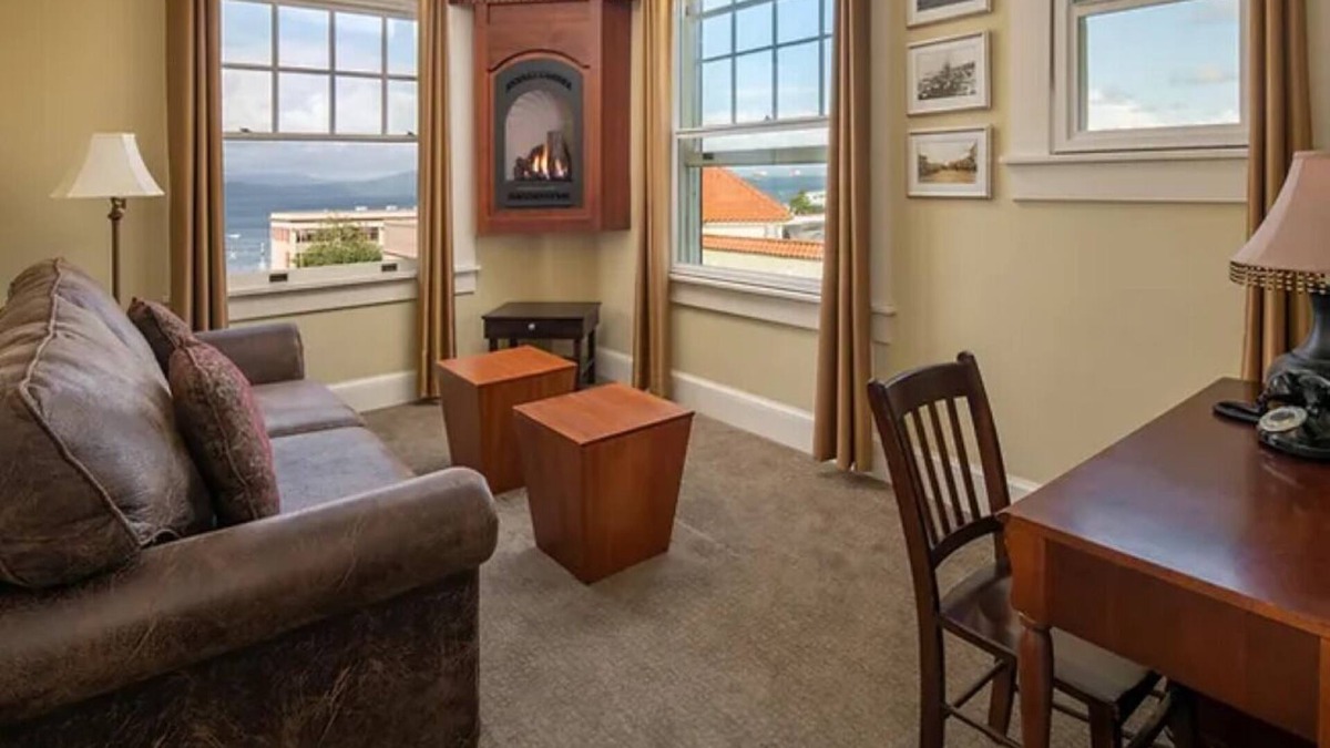 Astoria Hotel | Elegant Victorian Room Near Columbia River w/Rooftop Terrace Views