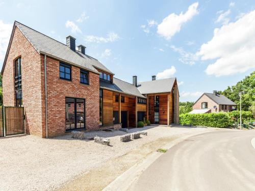 Bomal-sur-Ourthe House | Elegant Villa in Bomal
