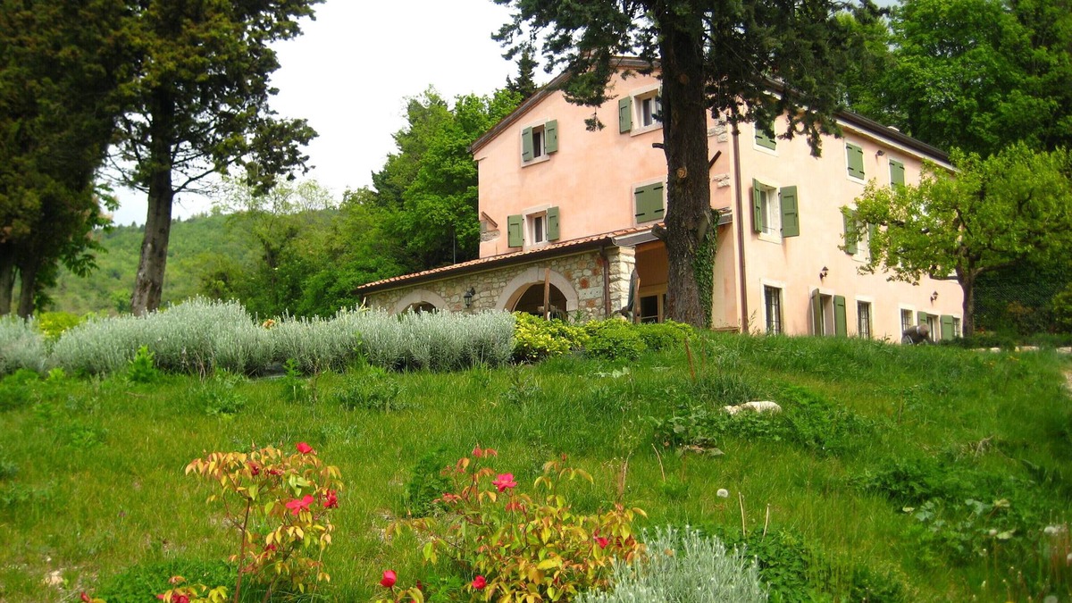 Nord-Est Villa | Elegant villa with large garden in the hills of Verona