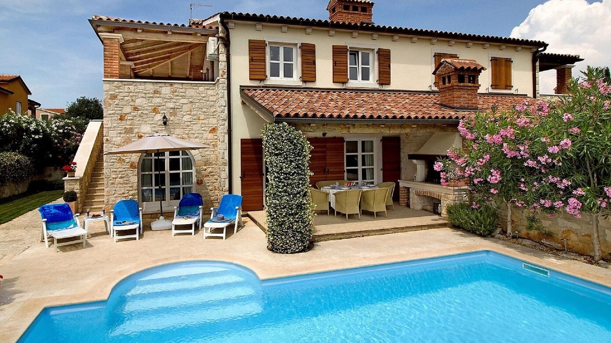 Vabriga Villa | Elegant villa with private swimming pool in a quiet village near Porec