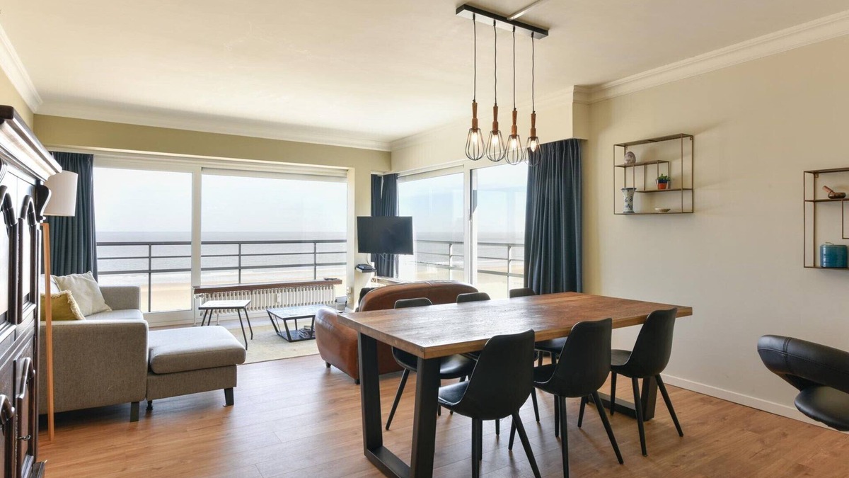 Het Zoute Apartment | Elegant Zoute Seaside Stay