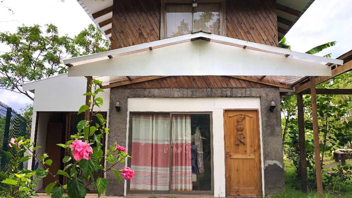Hanga Roa Apartment | Elegante y Tranquila Cabaña Cerca al Mar y al Centro