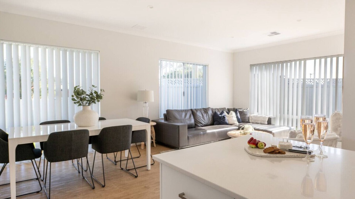 South Bunbury House | Elegantly Styled Villa In Bunbury