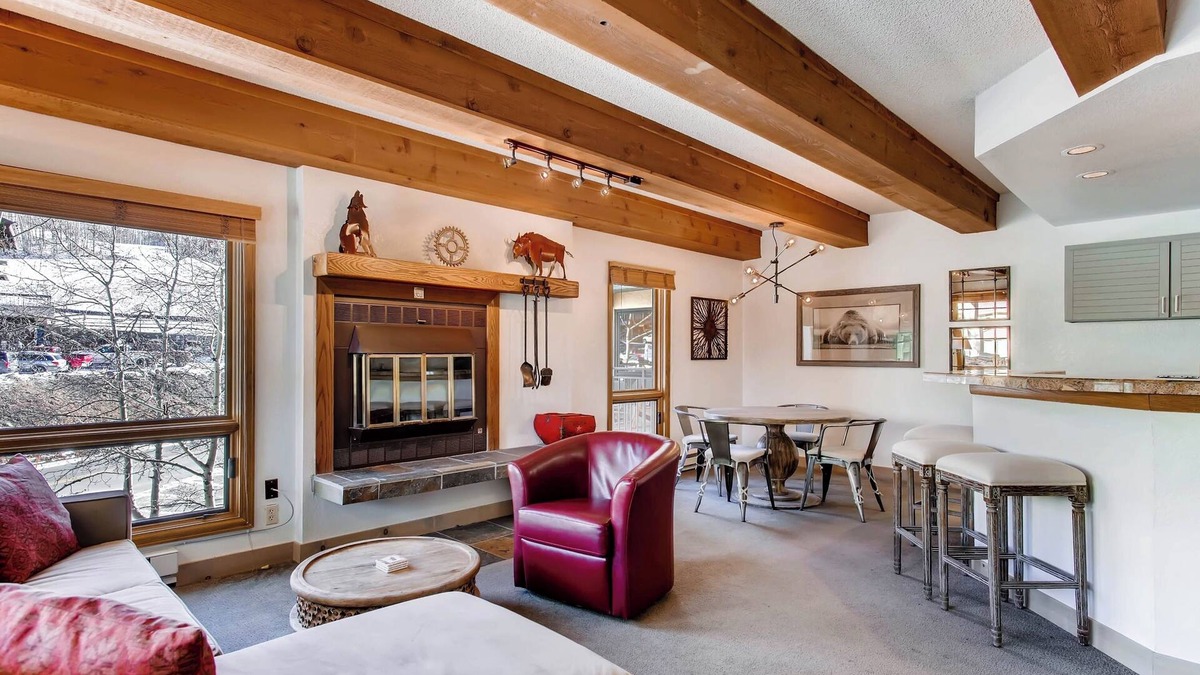 Crested Butte Condo | Elegantly Styled Plaza Condo - No Cleaning Fee! by RedAwning