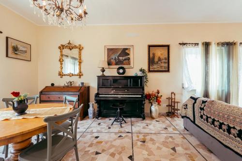 Monte Sacro Apartment | Eleganza e Arte a Città Giardino 5' Metro B