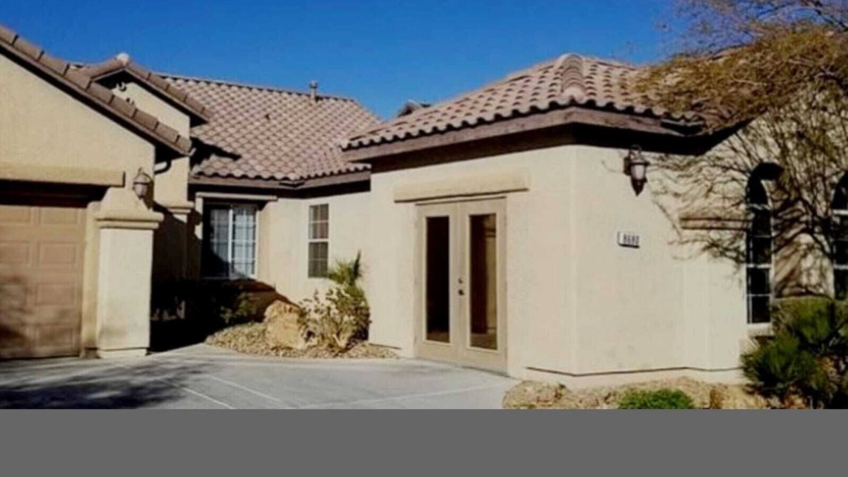 Rhodes Ranch House | Elegent Game Lounge Pool House 15mins from Strip