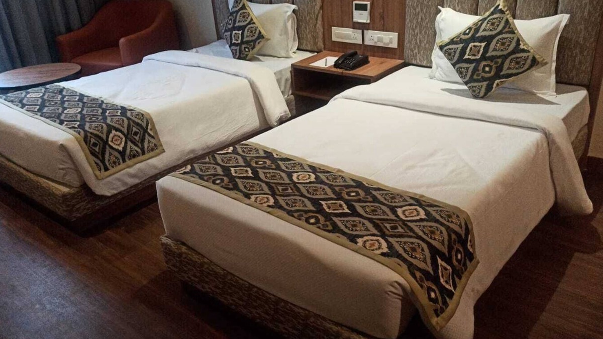 Rajgurunagar Hotel | Element by Monarch