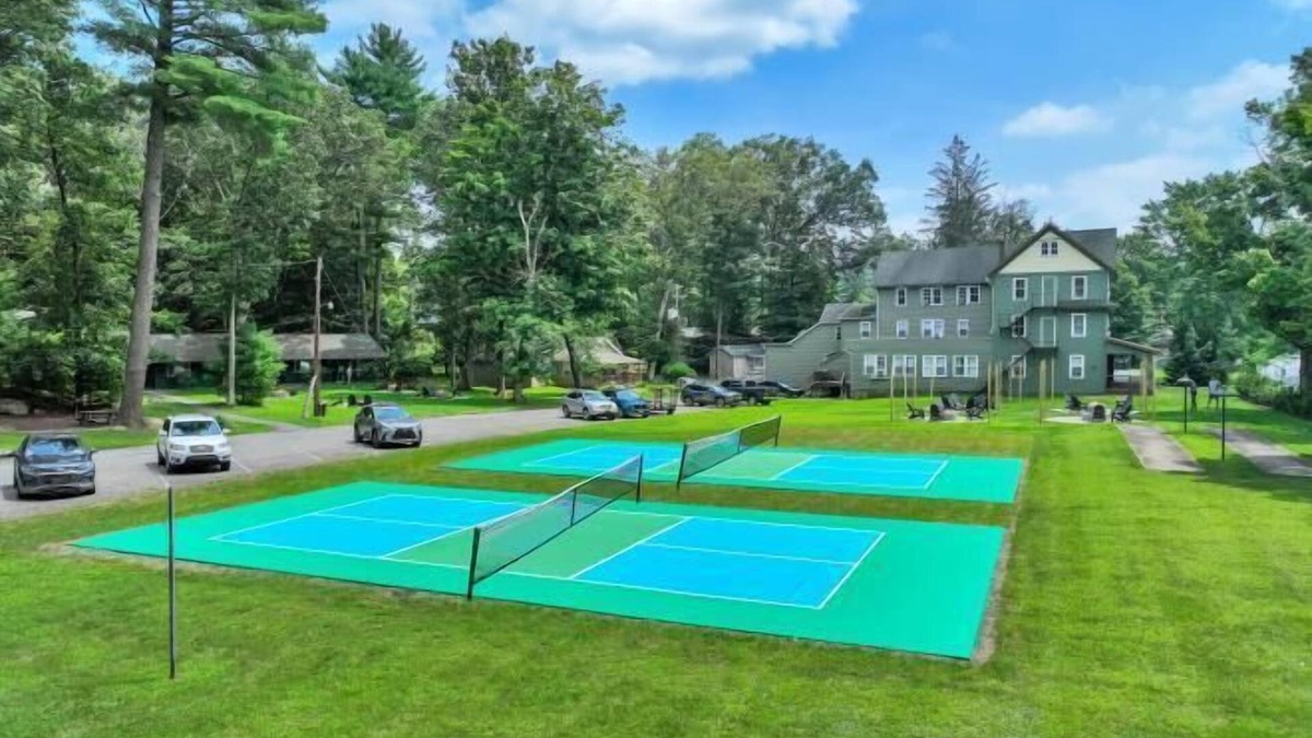 Canadensis Cabin | Elements Modern Cottage | Firepits | Pickleball