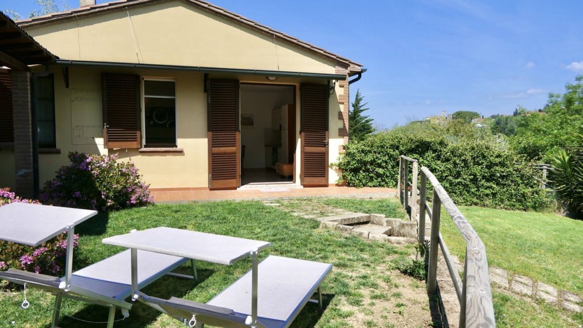 Montescudaio Cottage | Elena cottage, ground floor, WIFI, barbecue, fenced garden, parking.