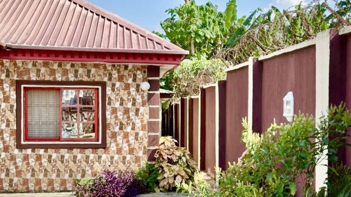 Owo House | Elephant villa