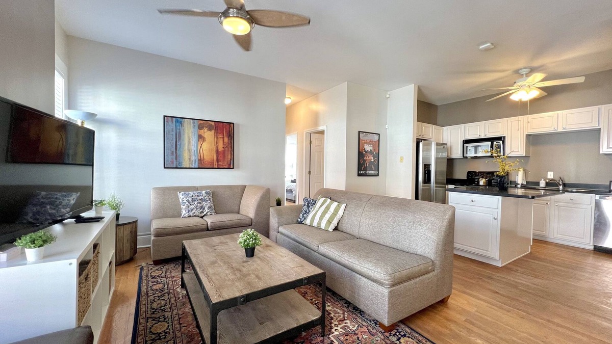 Mechanicsville Condo | ⌂ Elevated 2bed 1.5 Bath in a Historic 1913 Building ⌂