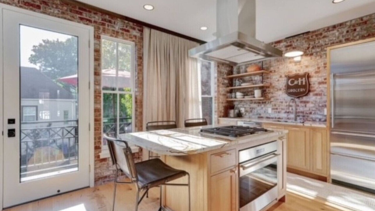 Corbett - Terwilliger - Lair Hill Condo | Elevated Living in the Hills