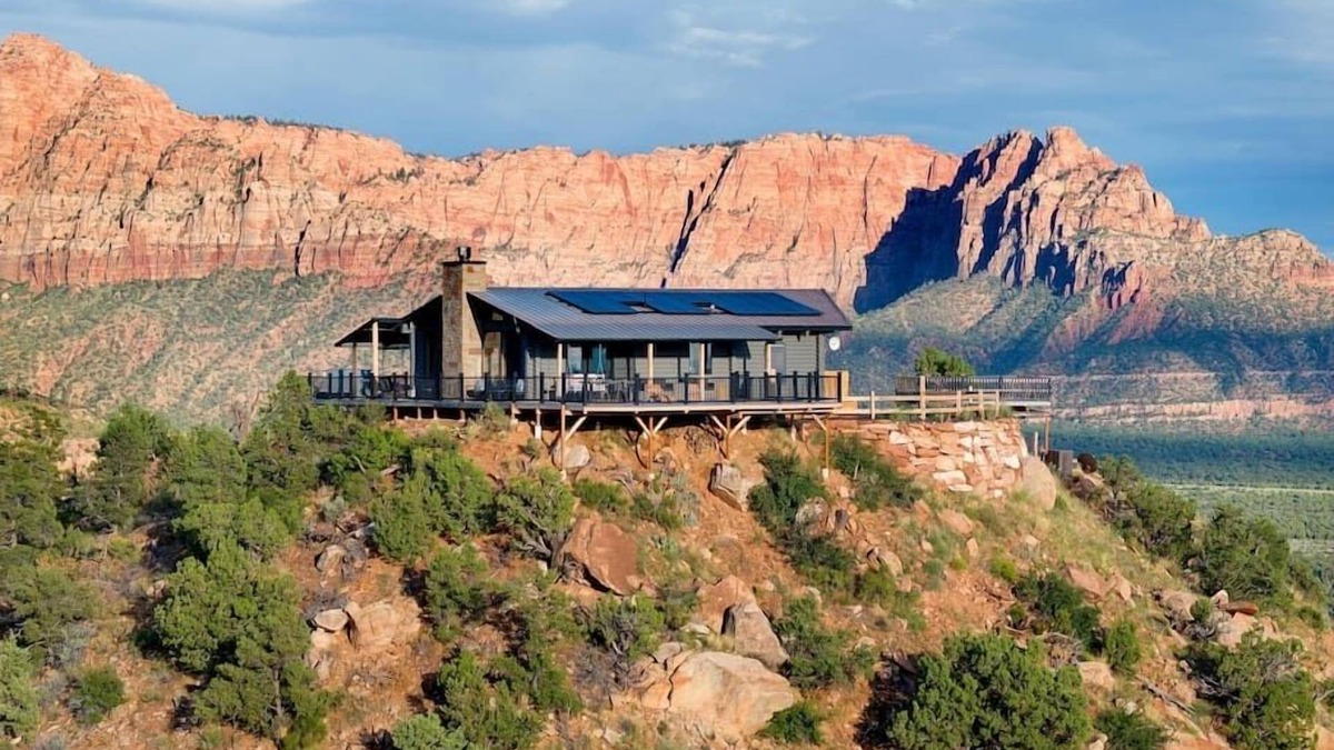 Apple Valley Cabin | Elevation 40 Zion Sum