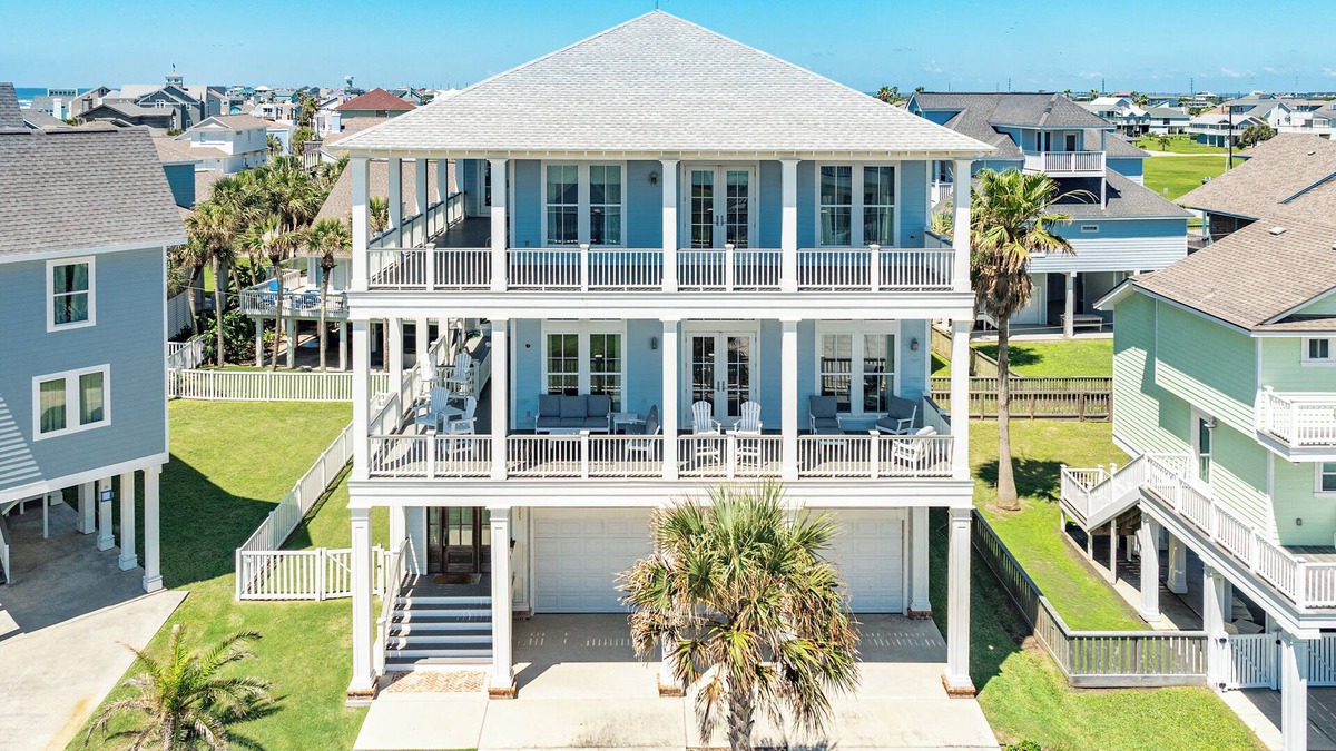 Pirates Beach House | Elevator, Hot Tub, Great Gulf Views, 3rd house from Beach, Great Family Getaway!
