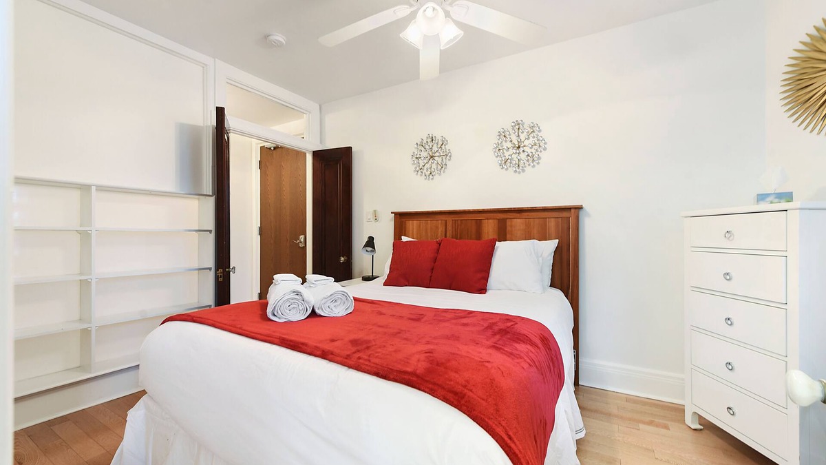 Bloomfield Apartment | Elevator~West Penn~Parking~Queen Bed-Central Location