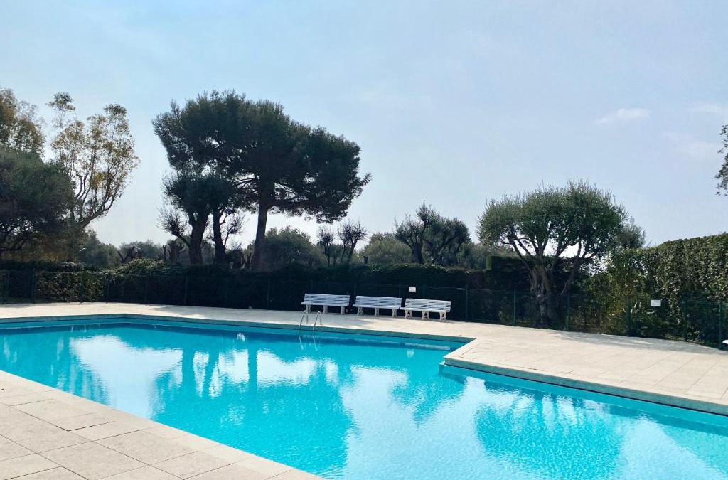 Roquebrune-Cap-Martin Apartment | Elia-parking-jardin-piscine-climatisation