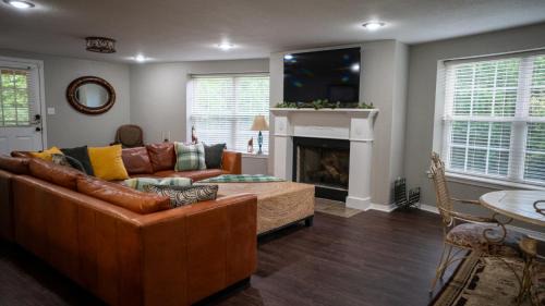 Russellville House | Elis Woodland Escape