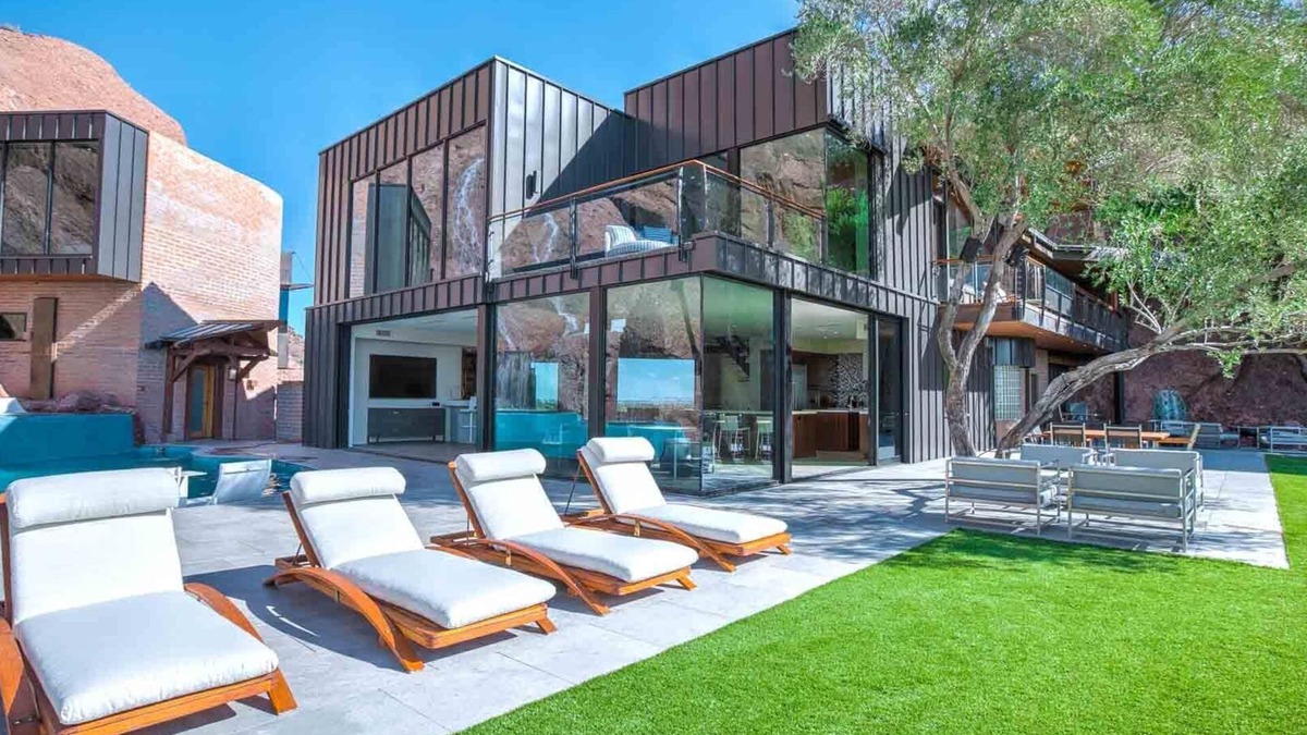 Camelback Sierra House | Elite Mountain Escape with Iconic Views, Private Villa & Resort-Style Luxury
