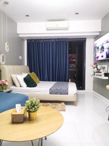 Downtown Apartment | Elite Pod at Knightsbridge Residences Makati