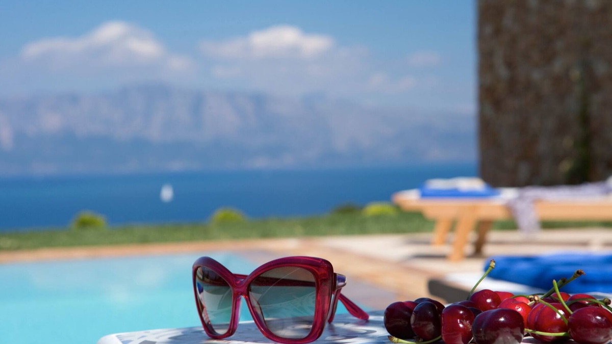 Perigiali Villa | Elixrison Villas-Villa Kyklamino