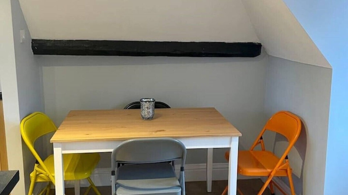 Manningtree Apartment | Elizabeth Clarks Home, Witch finder first victim