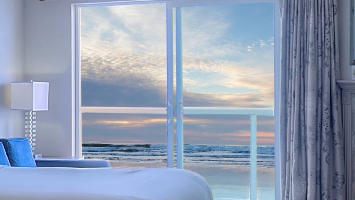 Newport Hotel | Elizabeth Oceanfront Suites, an Ascend Collection Hotel