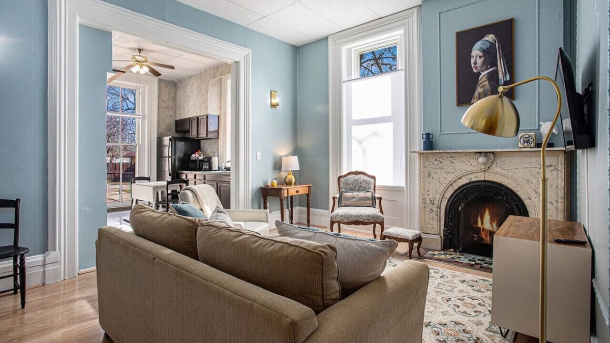 Bay City Apartment | Elizabeth's Entire Apt @ Historic McCormick House