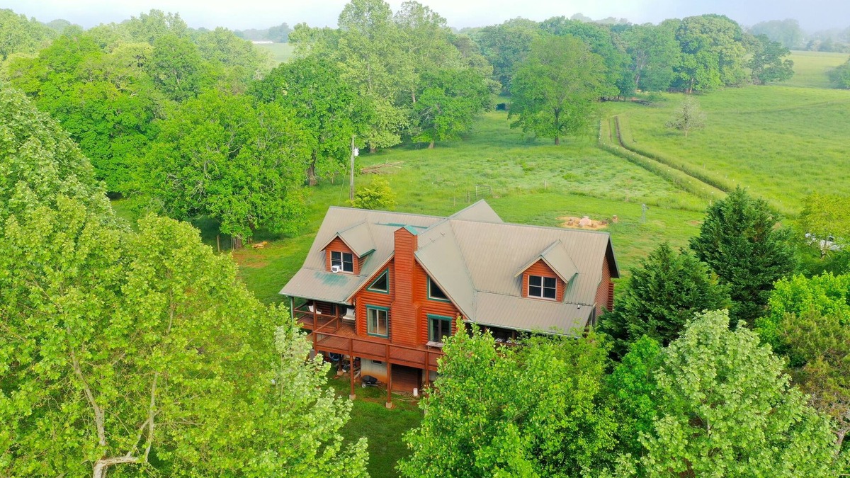 Wiley Cabin | Elk Creek Cabin - 3600 sq ft, 6 acres, end of road easy access, private