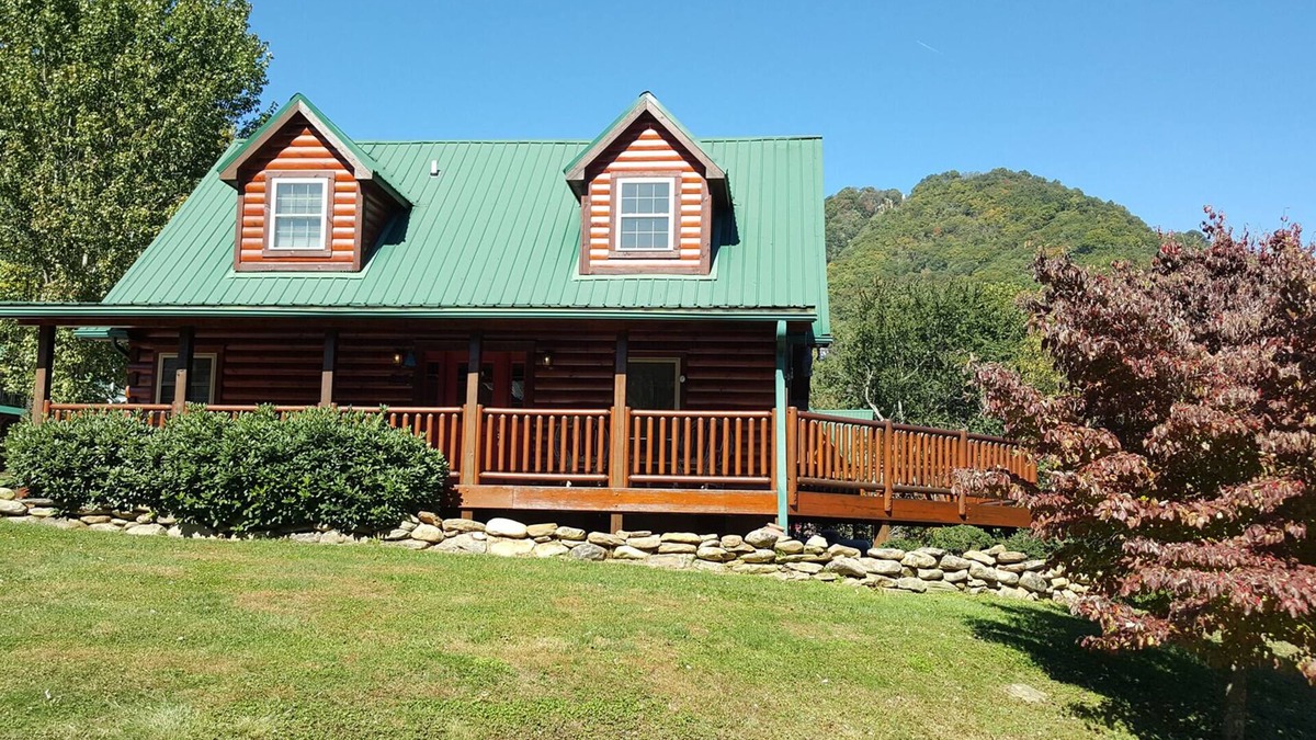 Maggie Valley Cabin | Elk Horn Ridge is a lovely log home, accommodates 6, WiFi, AC, easy access.