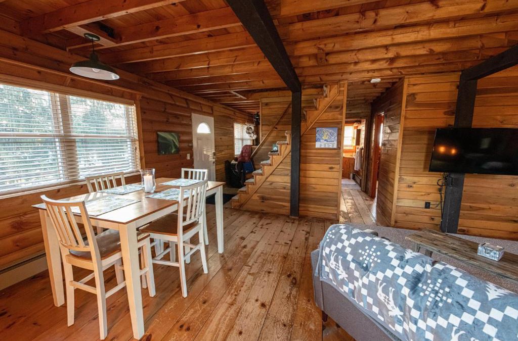 Union Dale House | Elk Mountain Ski Resort: Home on 21 Acres