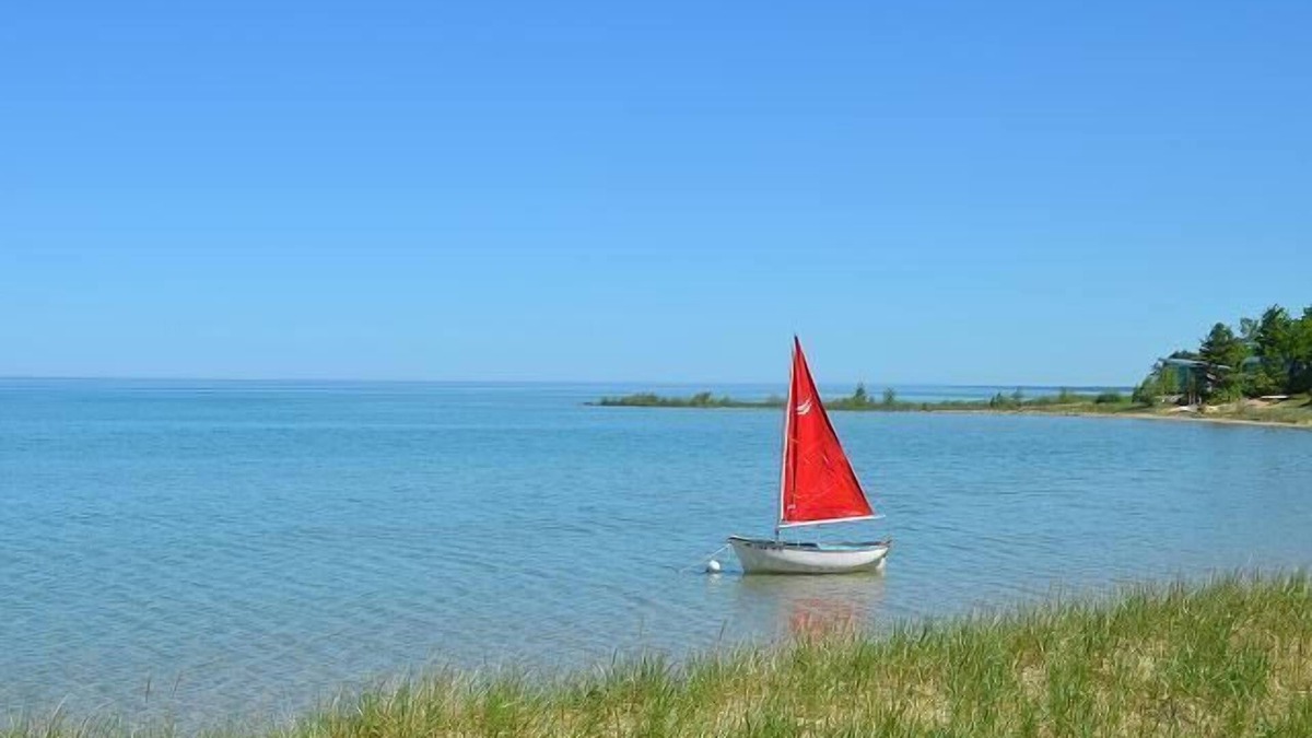Elk Rapids Condo | ELK RAPIDS/GRAND TRAVERSE BAY CONDO #03