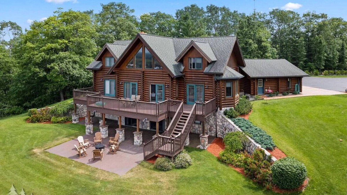 Mio Cabin | Elk Ridge Lodge! Sleeps 32! 1 of 2. Stunning Views