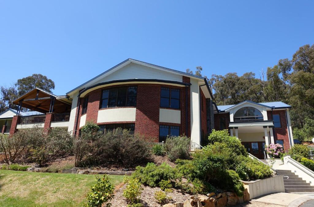 Marysville Hotel | Elkanah Lodge and Conference Centre