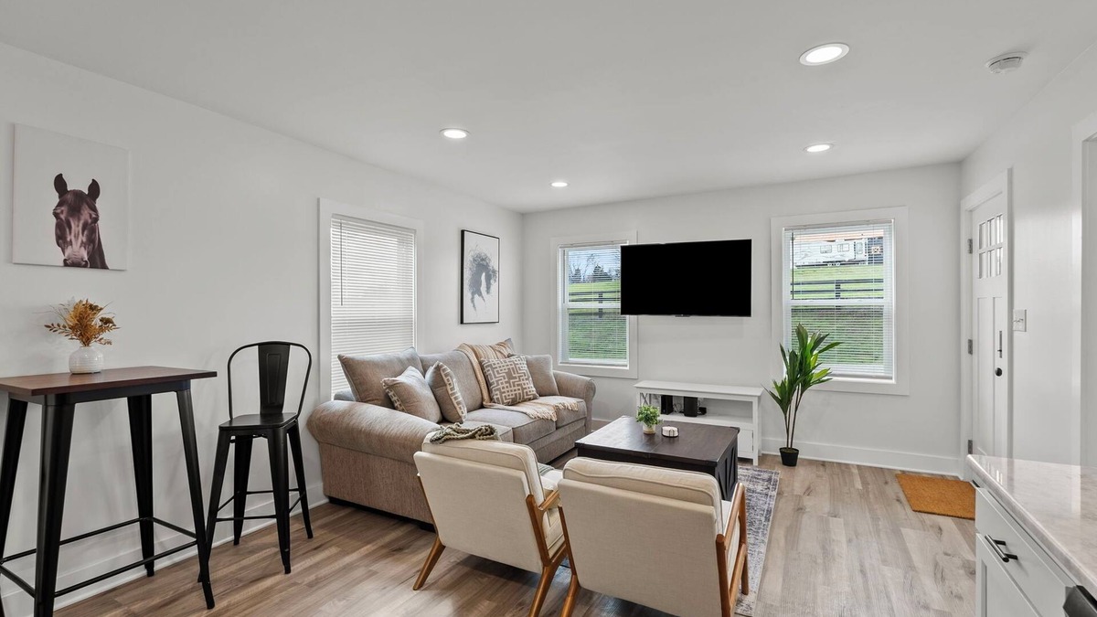 Georgetown House | Elkhorn Cottage - Peaceful Creekside Stay