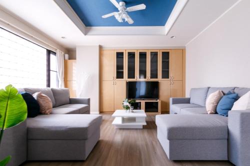 Shikitsuhigashi Apartment | ELLE Namba Villa